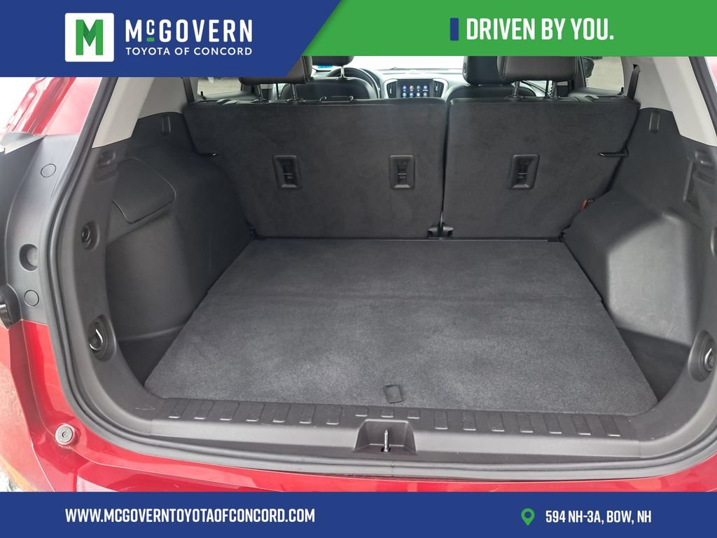 Used 2024 GMC Terrain SLT w/ Infotainment Package II AWD/4WD image 6