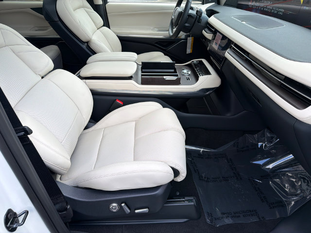 New 2027 Lincoln Navigator L Reserve AWD/4WD image 14