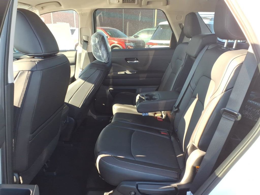 New 2026 Nissan Pathfinder SL image 29