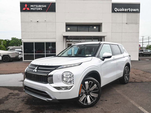 New 2025 Mitsubishi Outlander SE