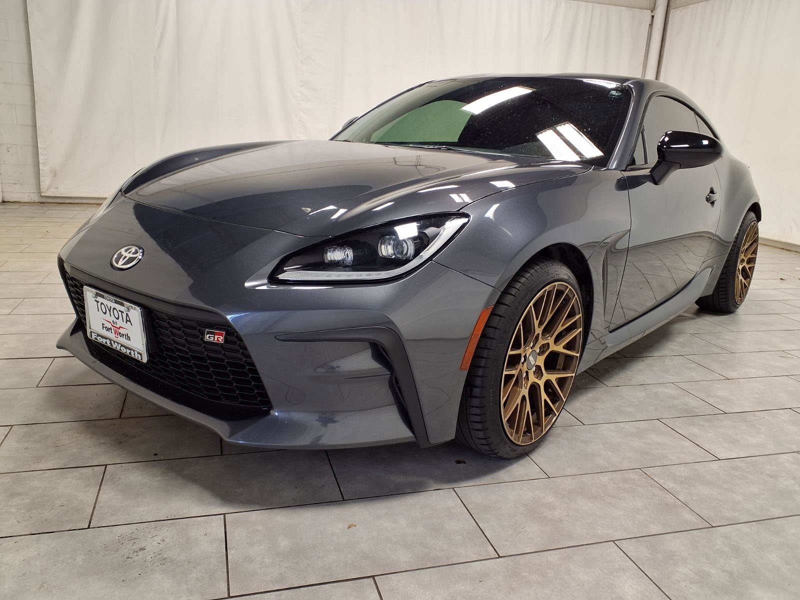 Used 2025 Toyota GR86 Premium image 3