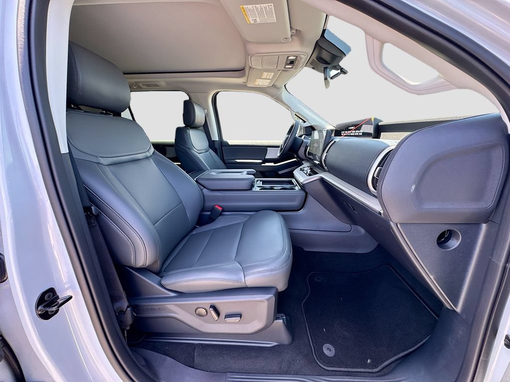 New 2026 Ford Expedition Active RWD image 30