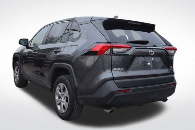 Used 2023 Toyota RAV4 LE image 9