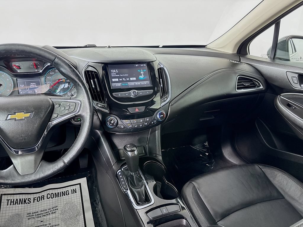 Used 2017 Chevrolet Cruze Premier FWD image 22