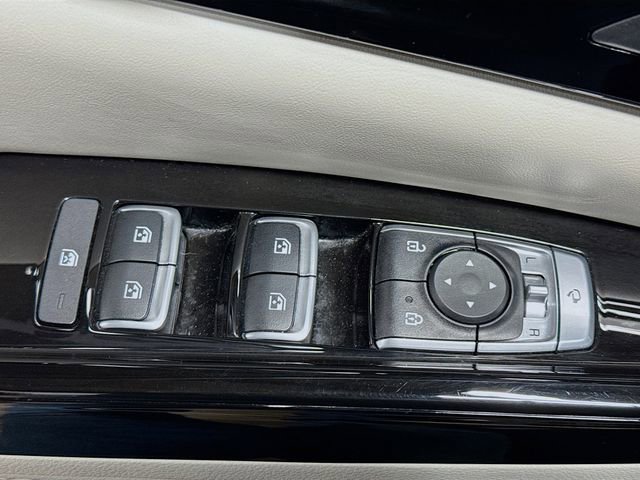 Used 2024 Kia Carnival SX Prestige image 11
