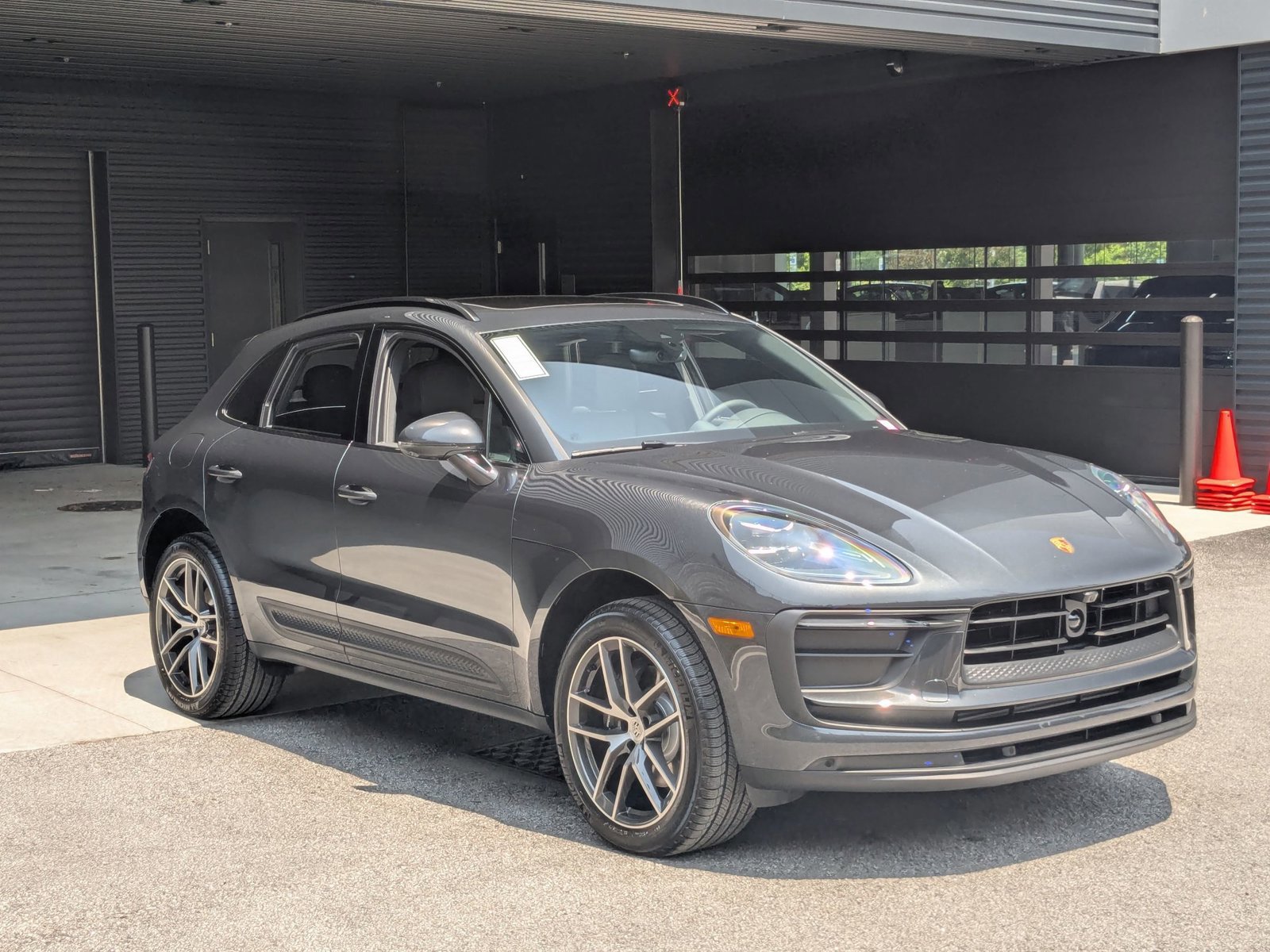 New 2025 Porsche Macan image 7