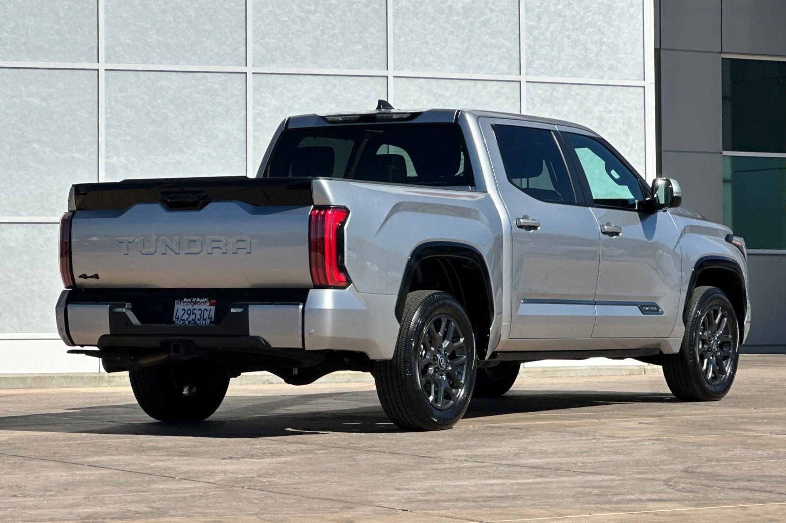 Used 2025 Toyota Tundra Platinum AWD/4WD image 4