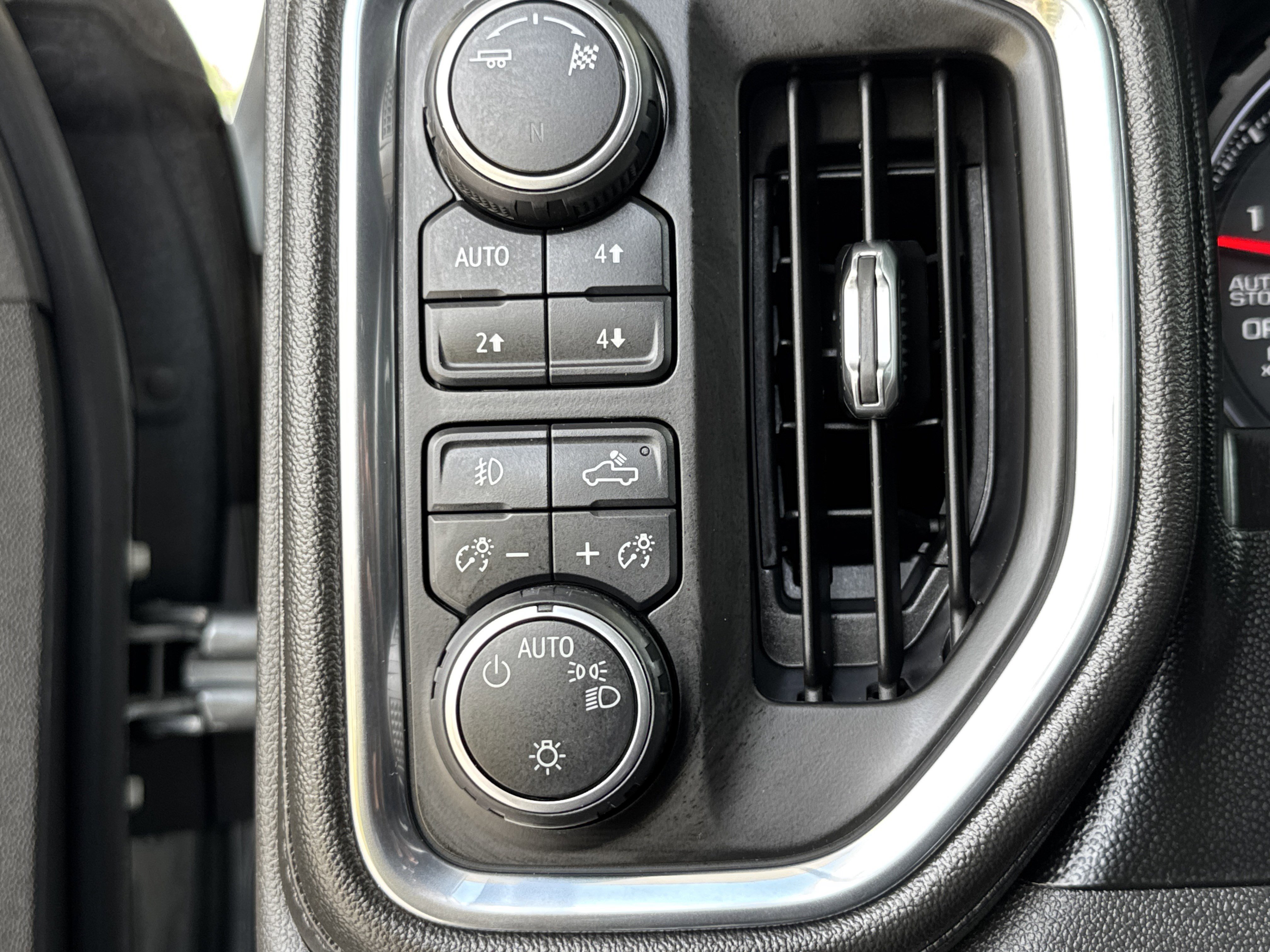 Used 2019 Chevrolet Silverado 1500 RST w/ All-Star Edition AWD/4WD image 19