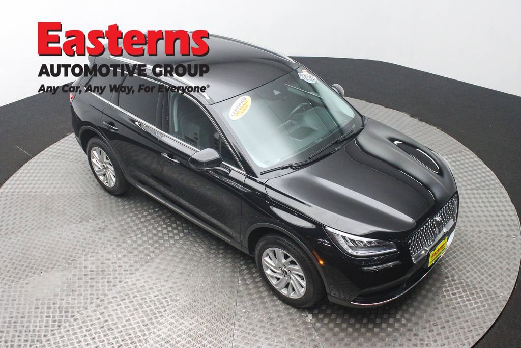 Used 2021 Lincoln Corsair AWD image 3