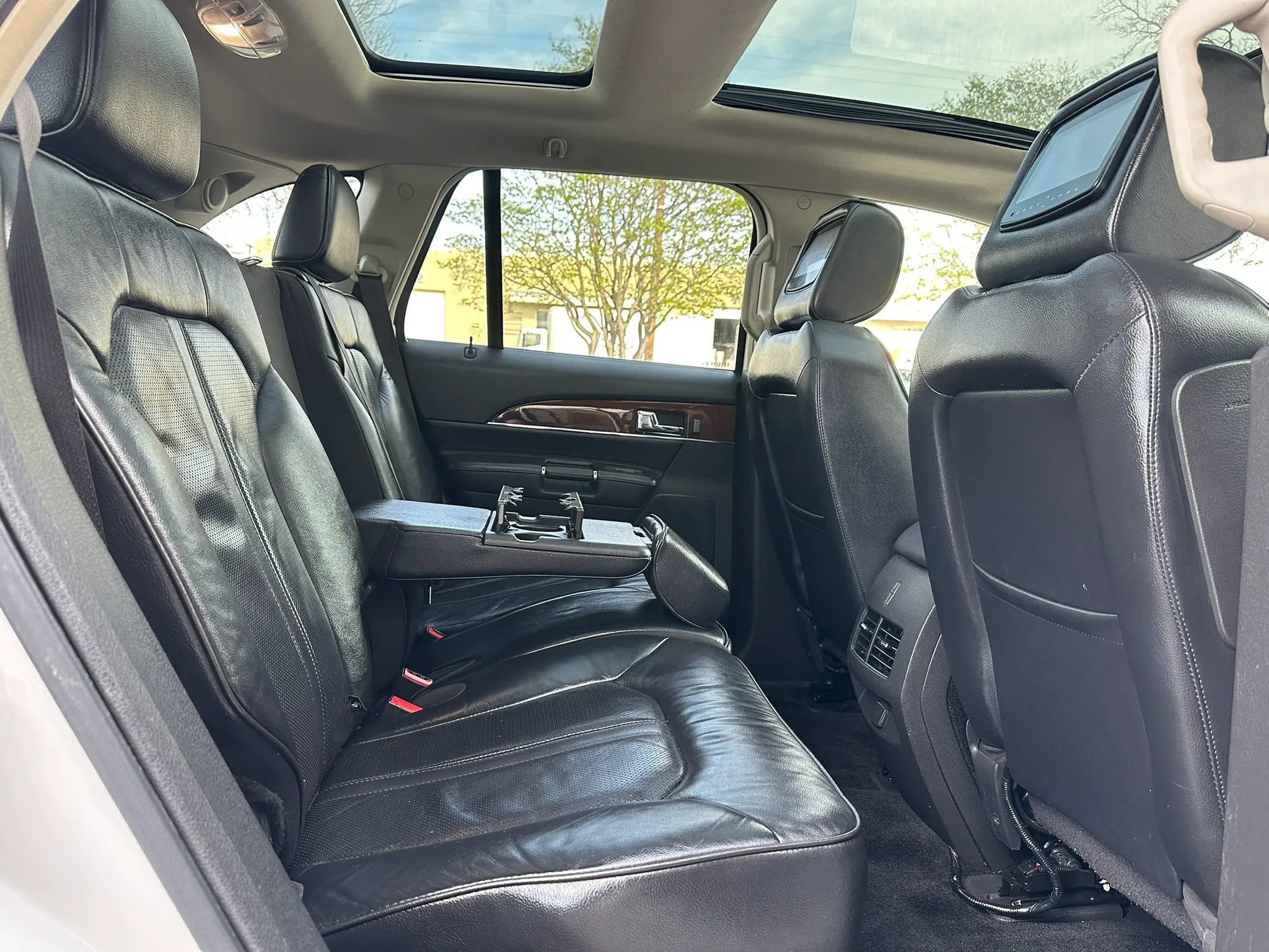 Used 2013 Lincoln MKX FWD image 26