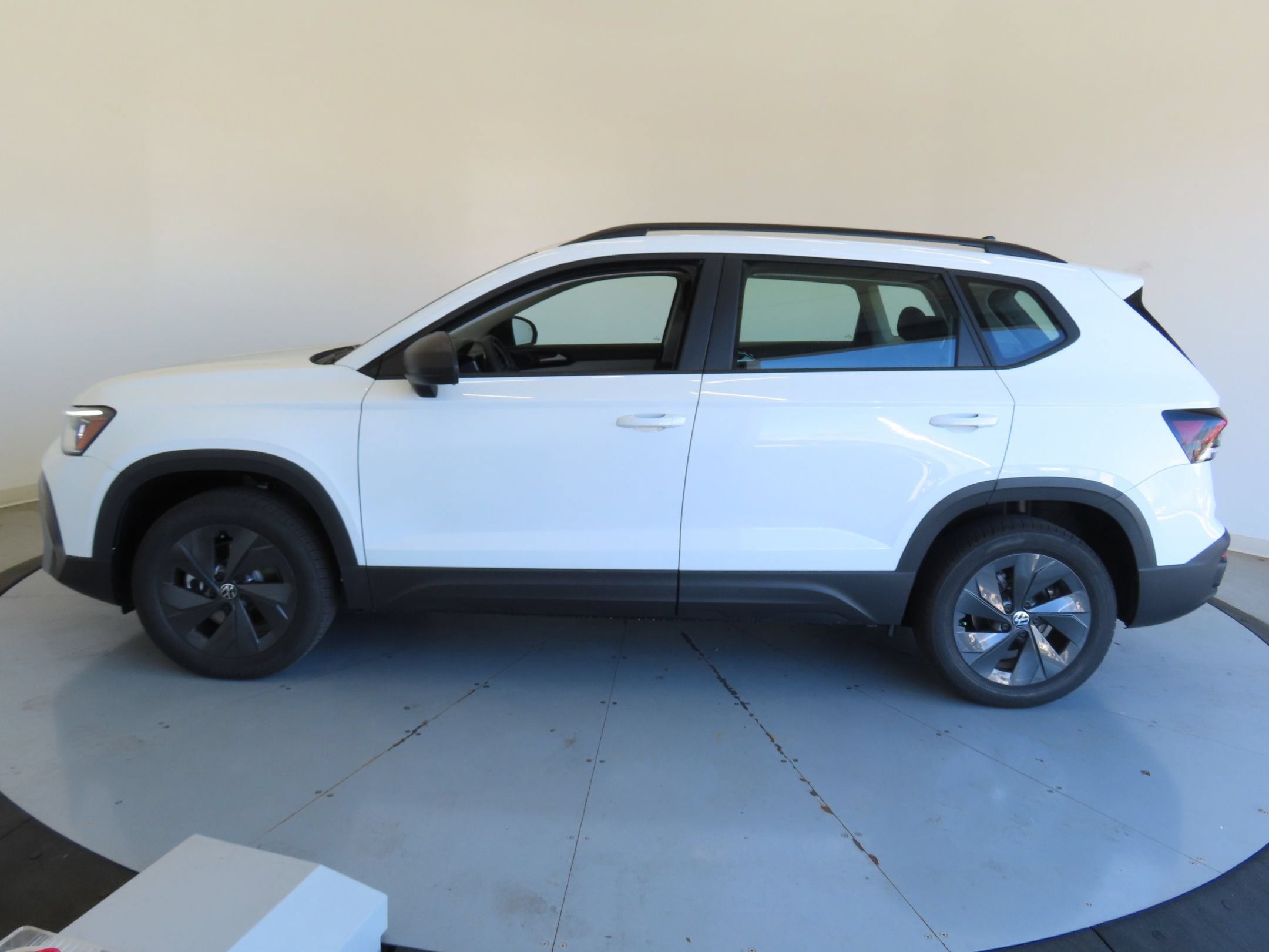 Certified 2026 Volkswagen Taos S FWD image 7
