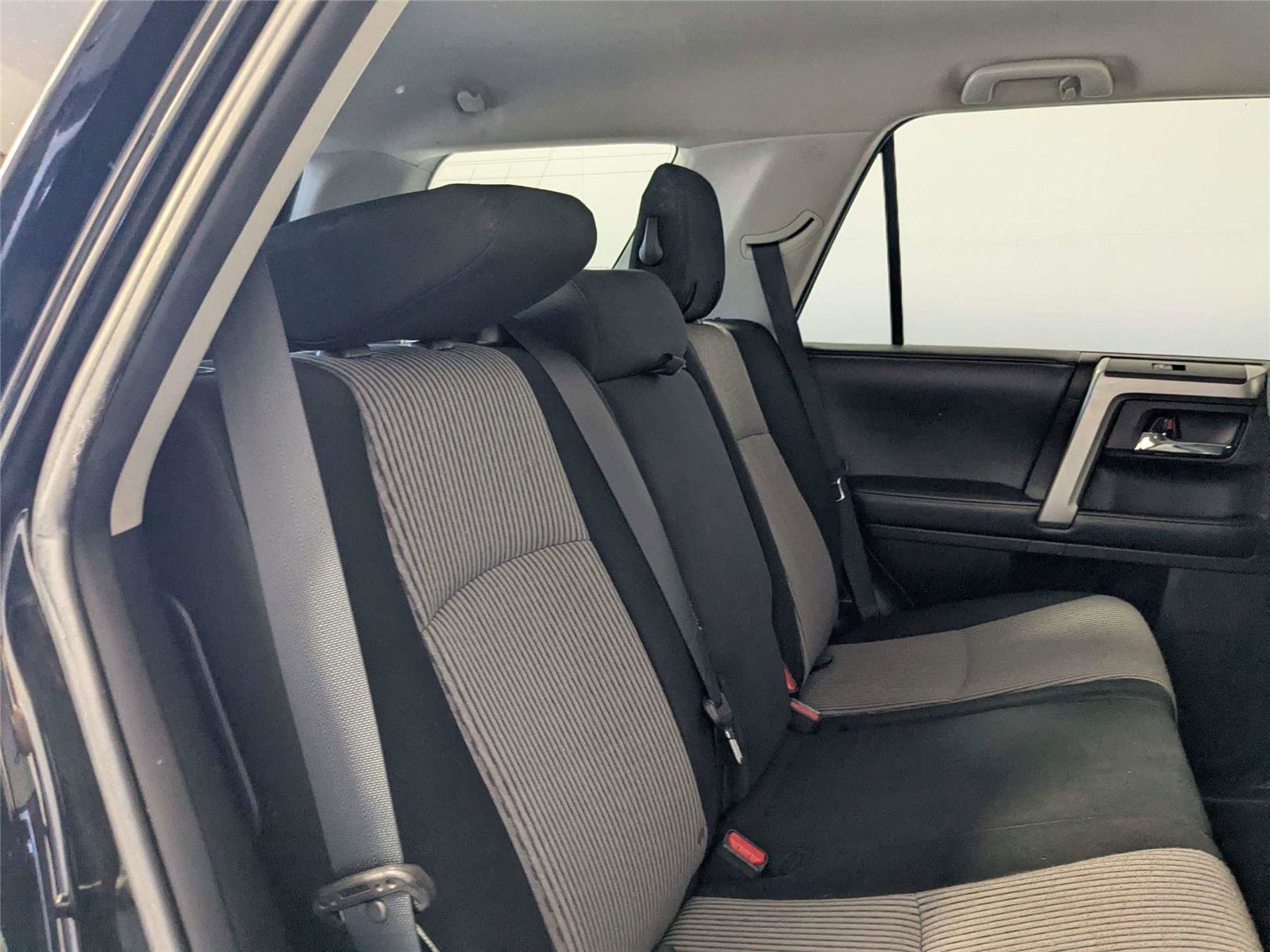 Used 2014 Toyota 4Runner SR5 AWD/4WD image 27