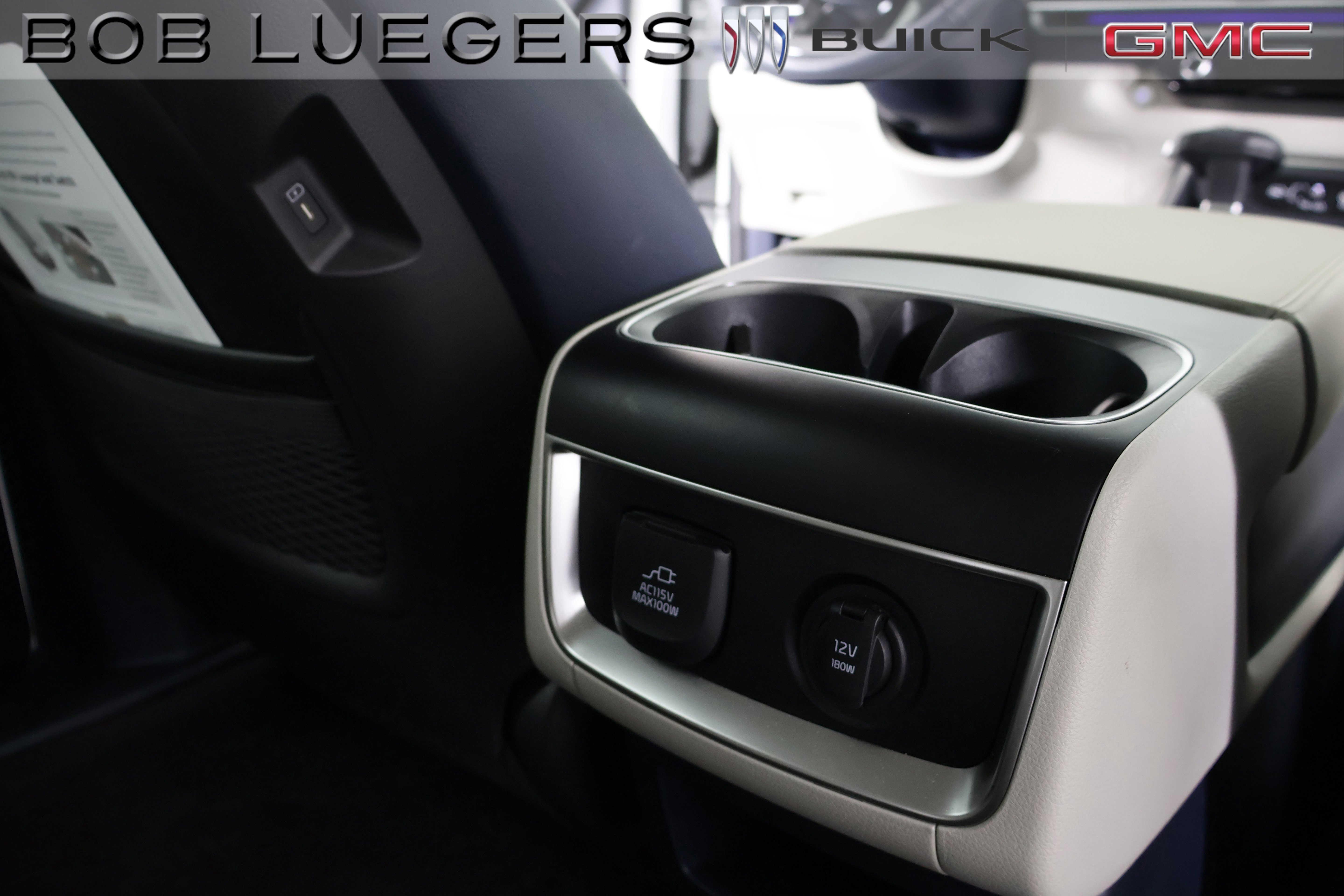 Used 2025 Kia Carnival SX Prestige image 18