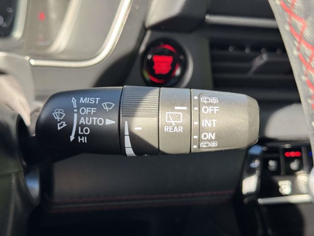 Certified 2025 Honda Pilot Black Edition image 23