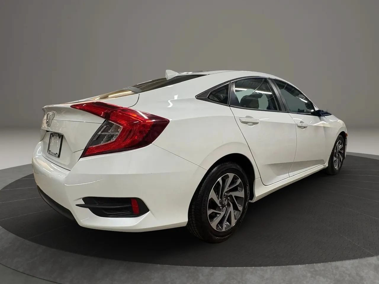 Used 2017 Honda Civic EX image 7