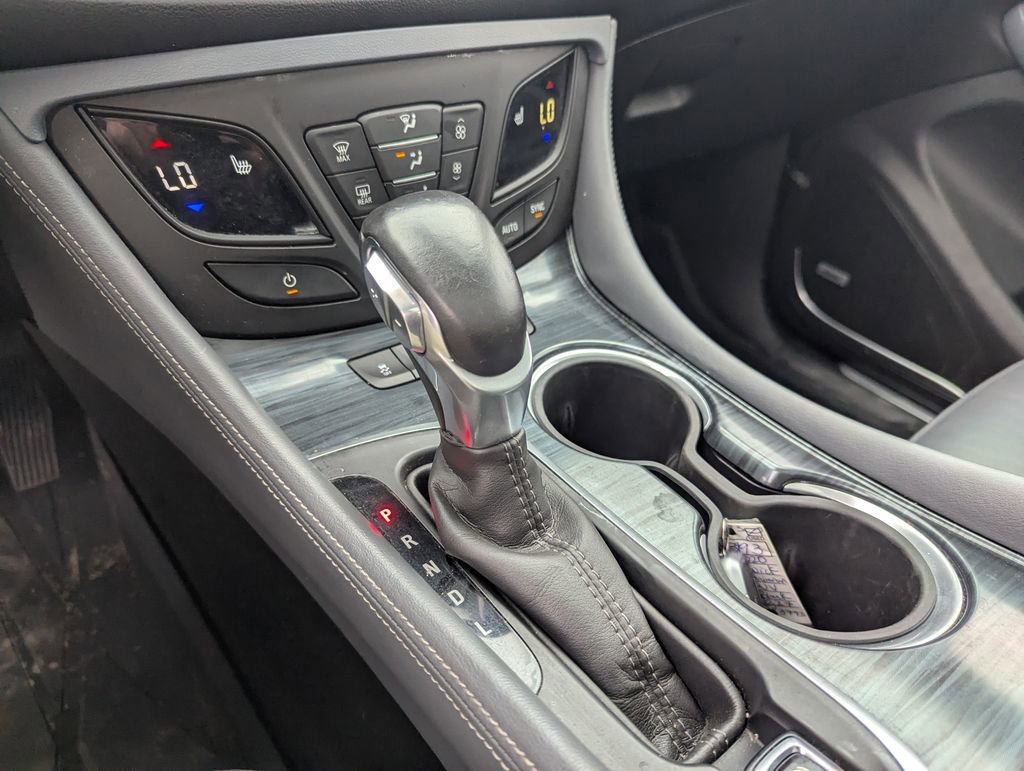 Used 2020 Buick Envision Premium AWD/4WD image 14