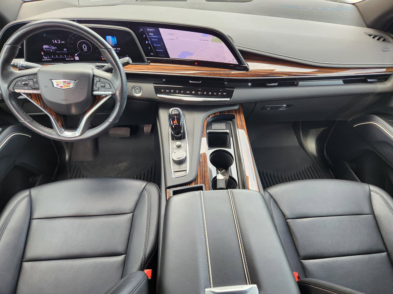 Certified 2024 Cadillac Escalade ESV Luxury RWD image 8
