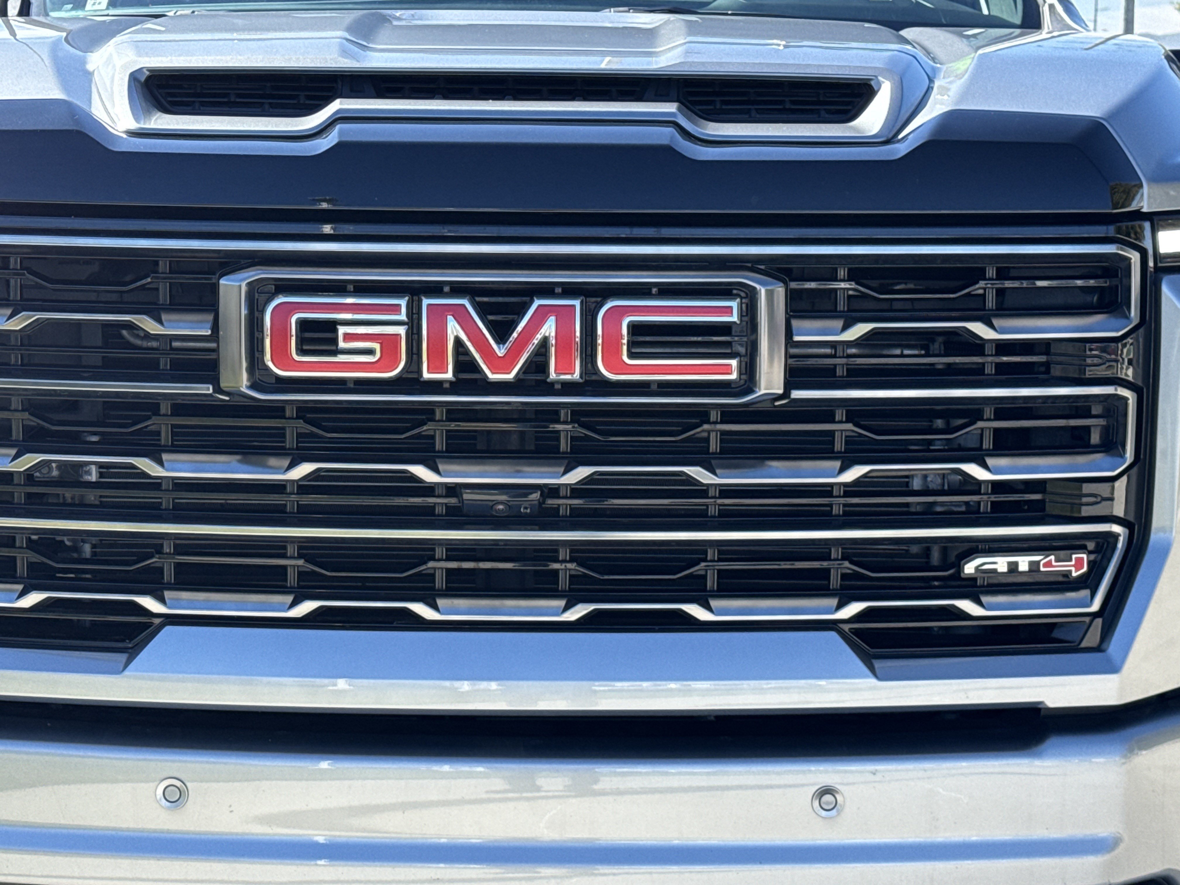 Used 2025 GMC Sierra 3500 AT4 w/ AT4 Premium Plus Package AWD/4WD image 9