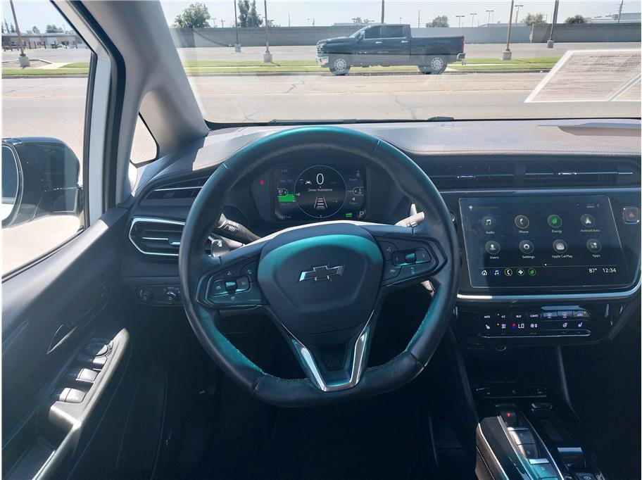 Used 2023 Chevrolet Bolt LT w/ Infotainment Package FWD image 10