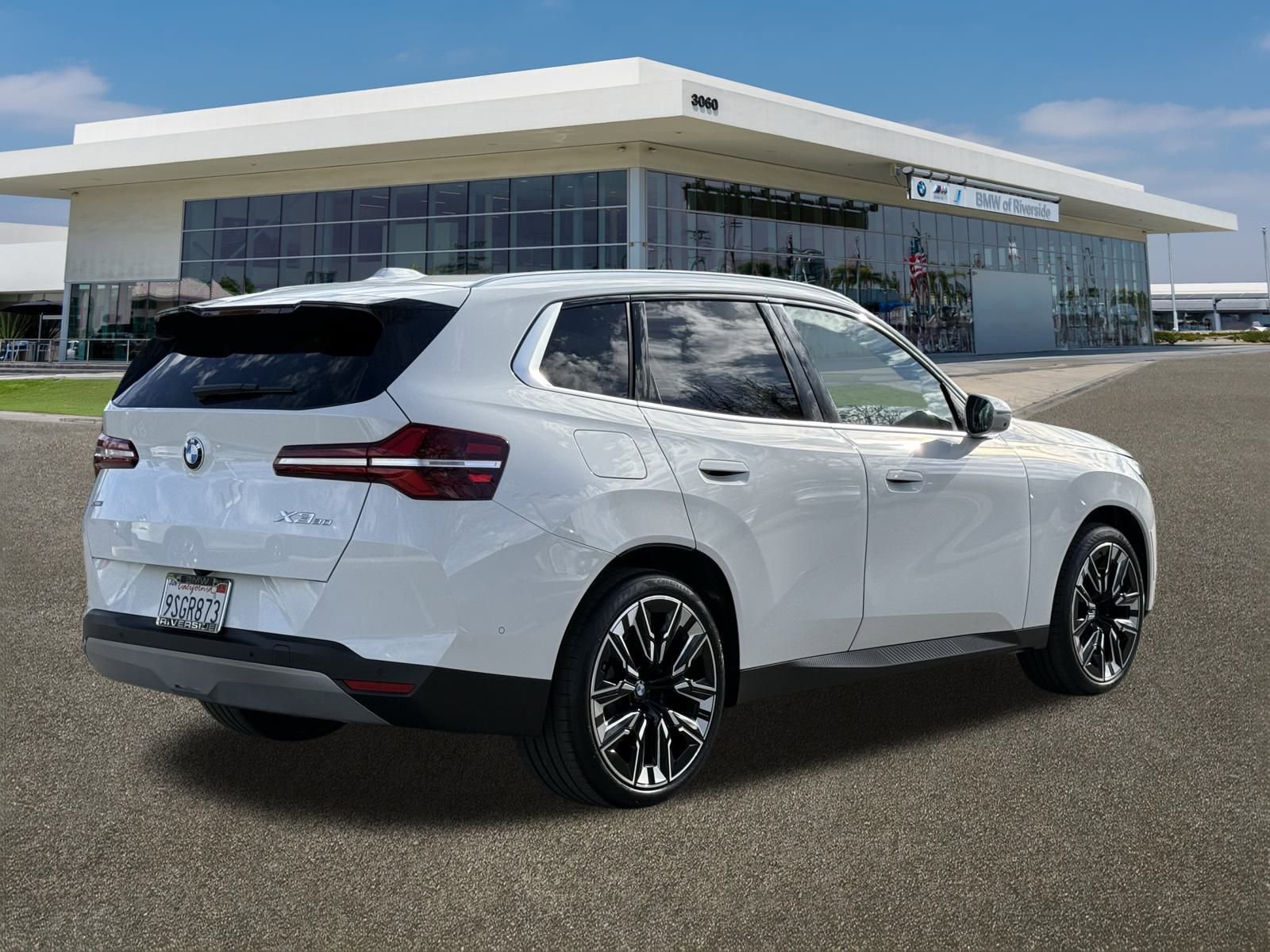 Used 2025 BMW X3 xDrive30i w/ Premium Package image 11