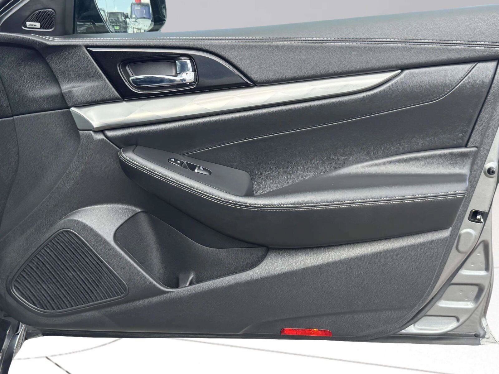 Used 2020 Nissan Maxima 3.5 SL w/ Floor Mat Group FWD image 50