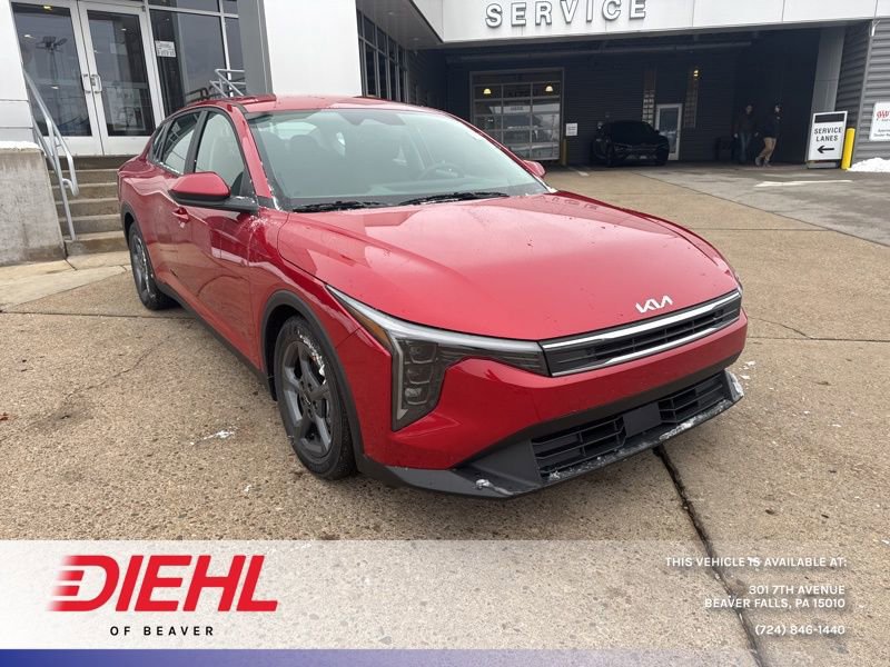 New 2025 Kia K4 LXS image 1