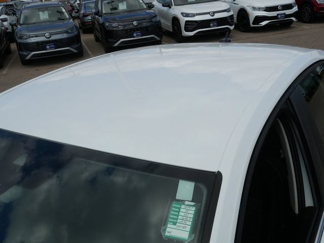 Certified 2025 Volkswagen Jetta S FWD image 11