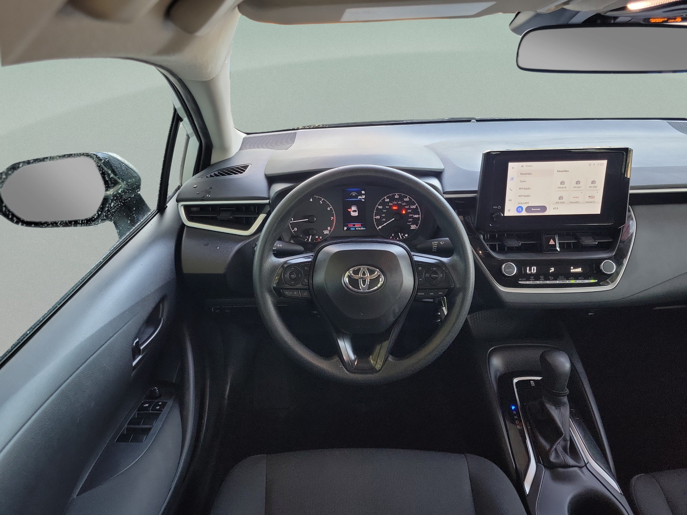 Used 2025 Toyota Corolla LE FWD image 23