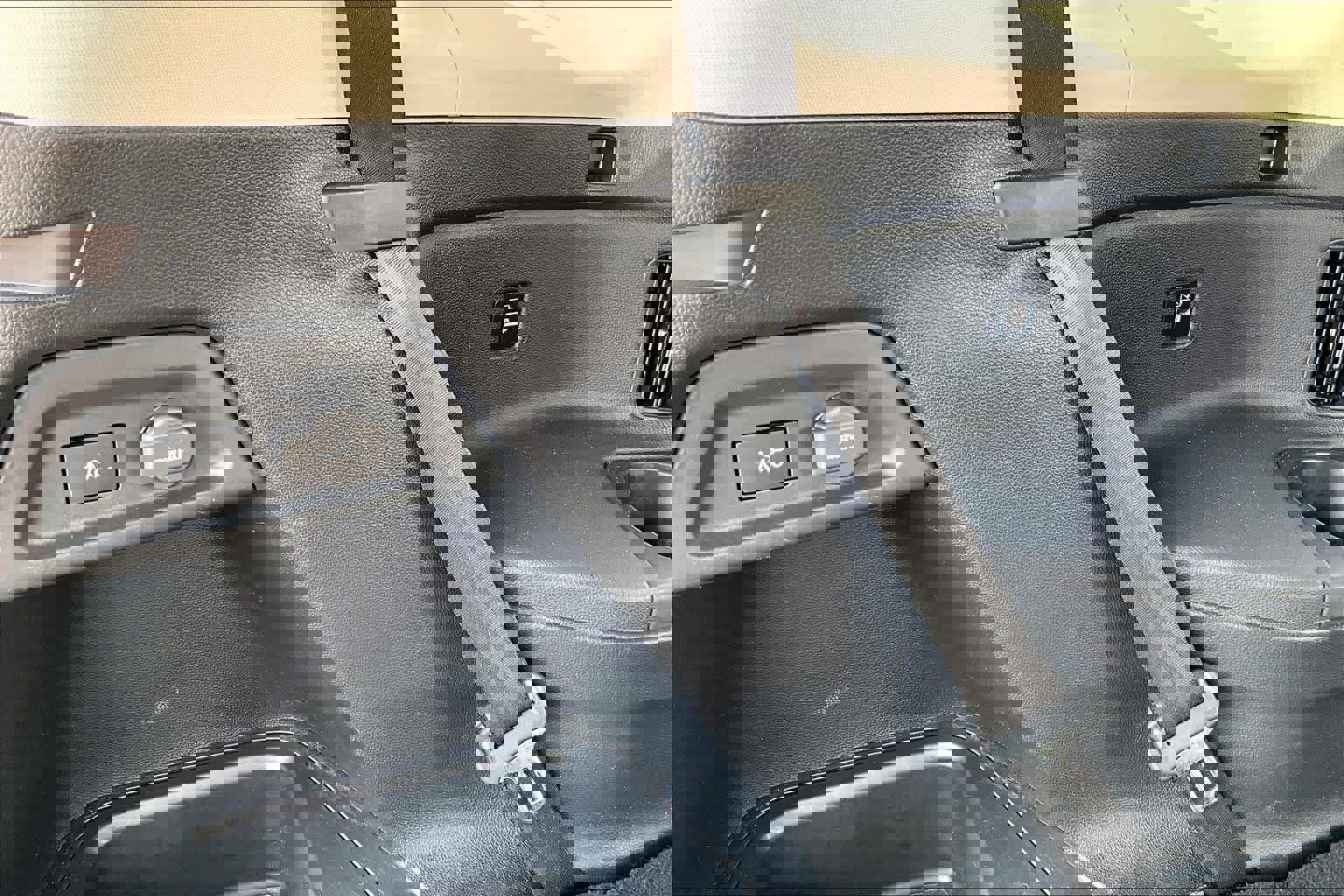 Used 2023 Honda Pilot Touring image 33