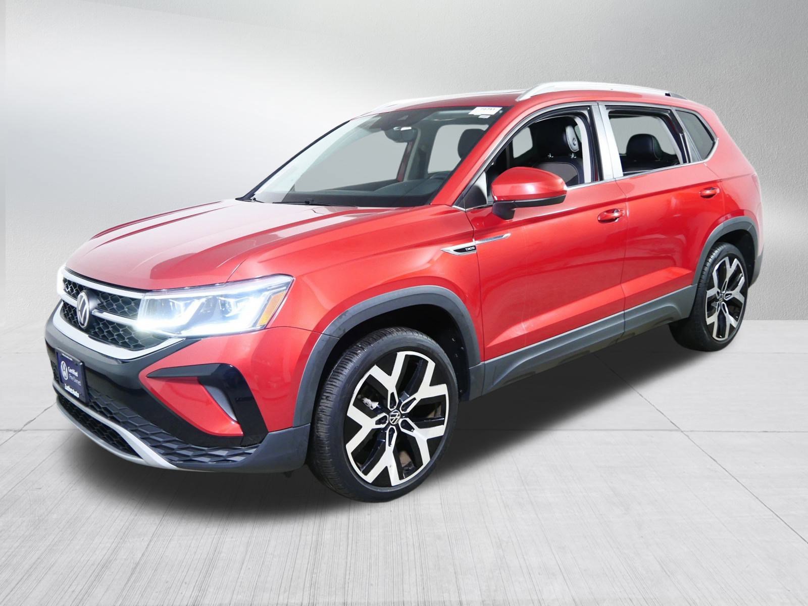 Certified 2022 Volkswagen Taos SEL w/ Panoramic Sunroof Package image 3