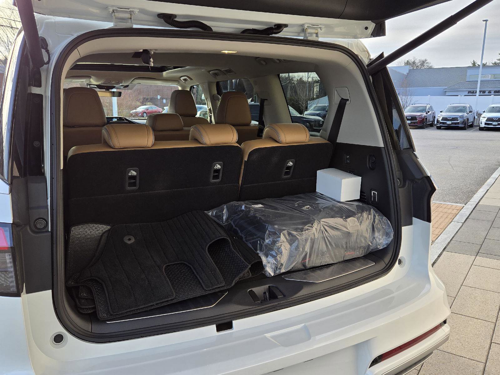 Certified 2026 INFINITI QX80 Luxe w/ Cargo Package image 20