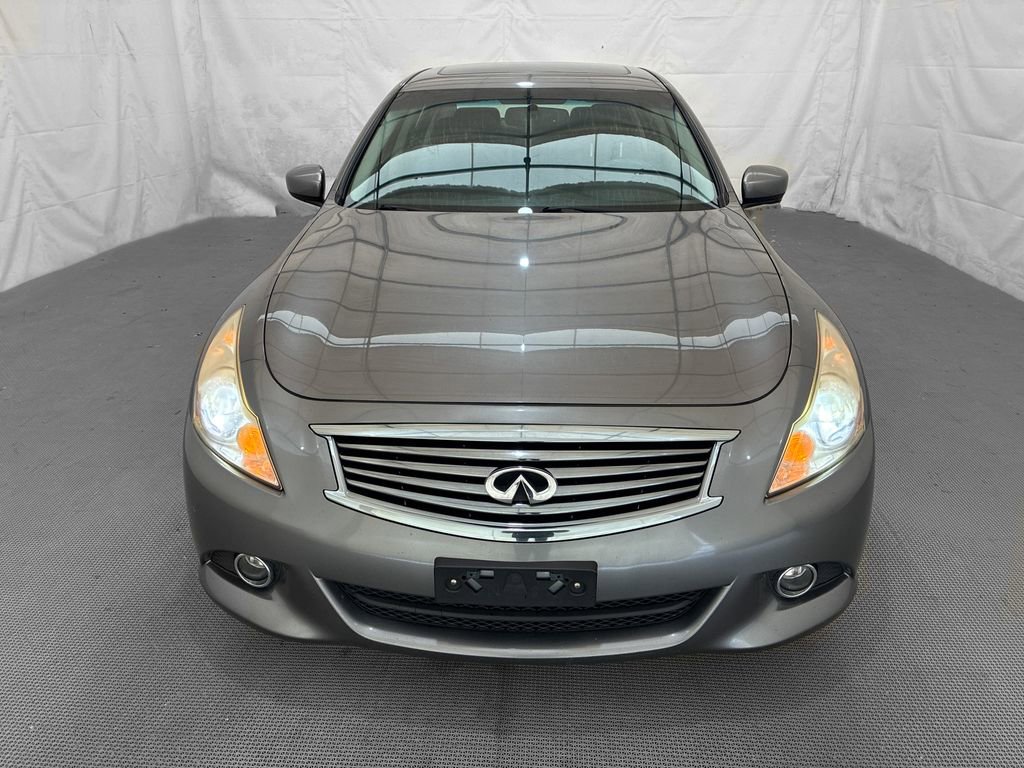 Used 2011 INFINITI G37 x Sedan w/ Premium Pkg AWD/4WD image 2