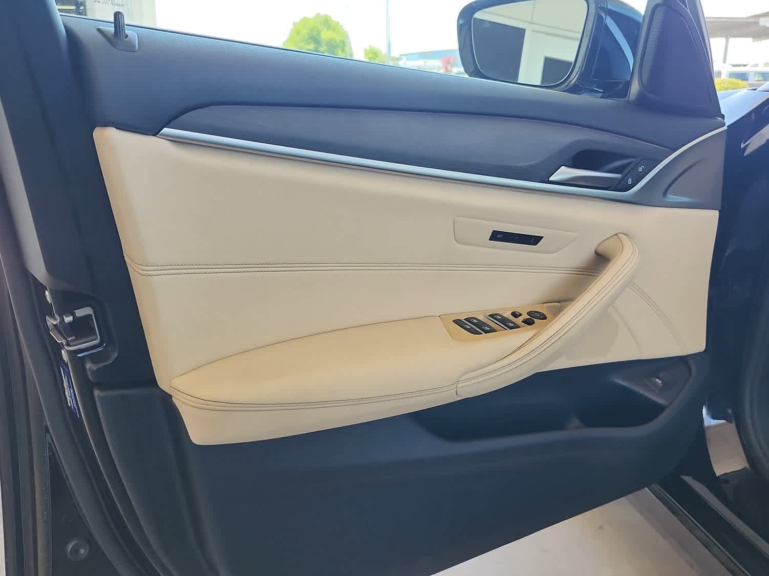 Used 2022 BMW 540i w/ Convenience Package RWD image 11