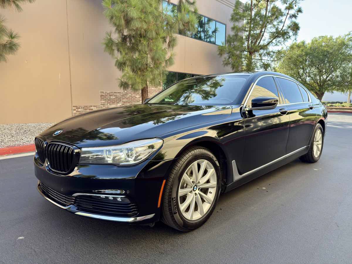 Used 2016 BMW 740i RWD image 4