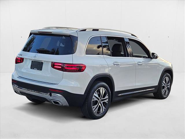 Used 2025 Mercedes-Benz GLB 250 image 2