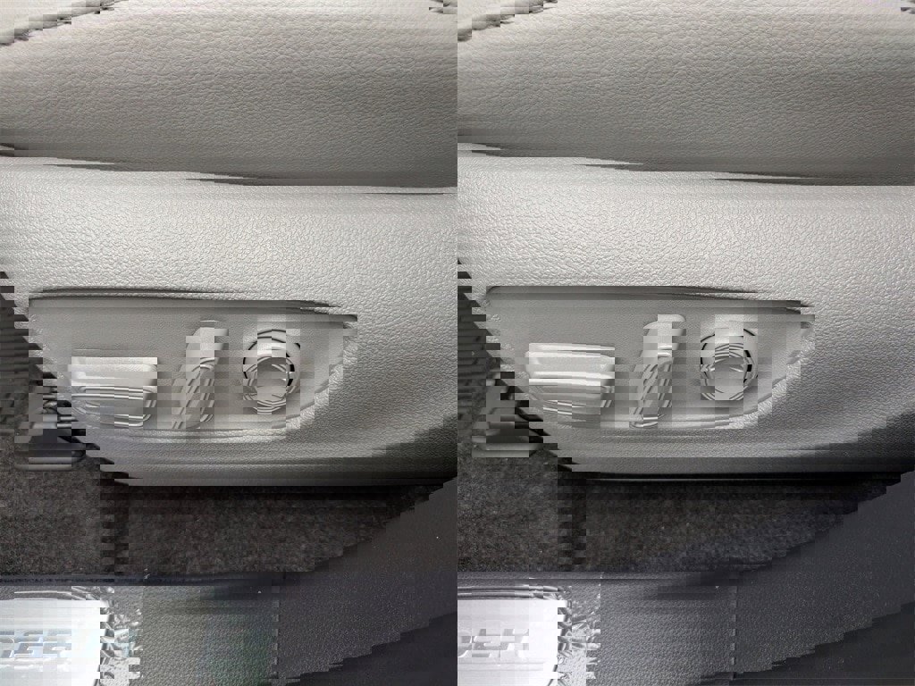 New 2026 Toyota Highlander Limited image 22