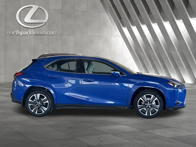 Certified 2025 Lexus UX 300h FWD image 4