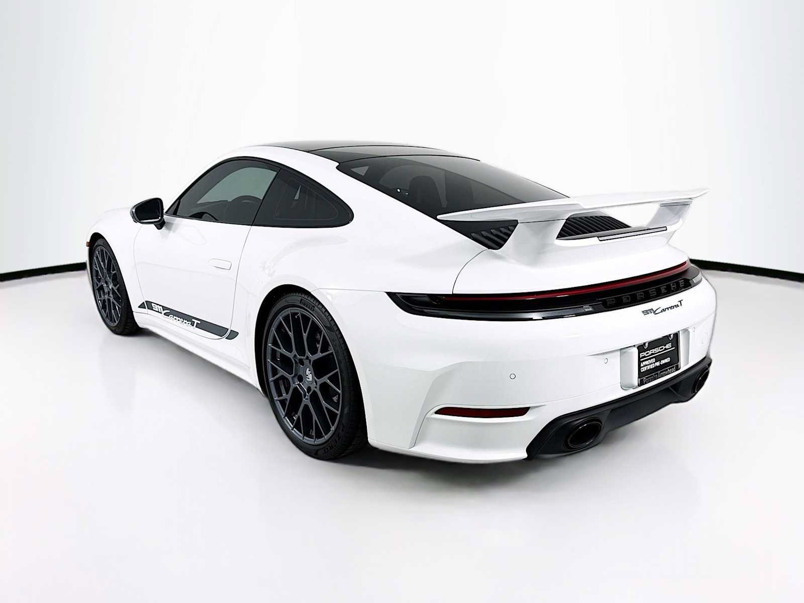 Certified 2025 Porsche 911 Carrera T RWD image 3