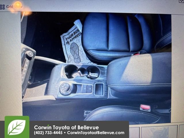 Used 2023 Ford Escape Platinum image 3