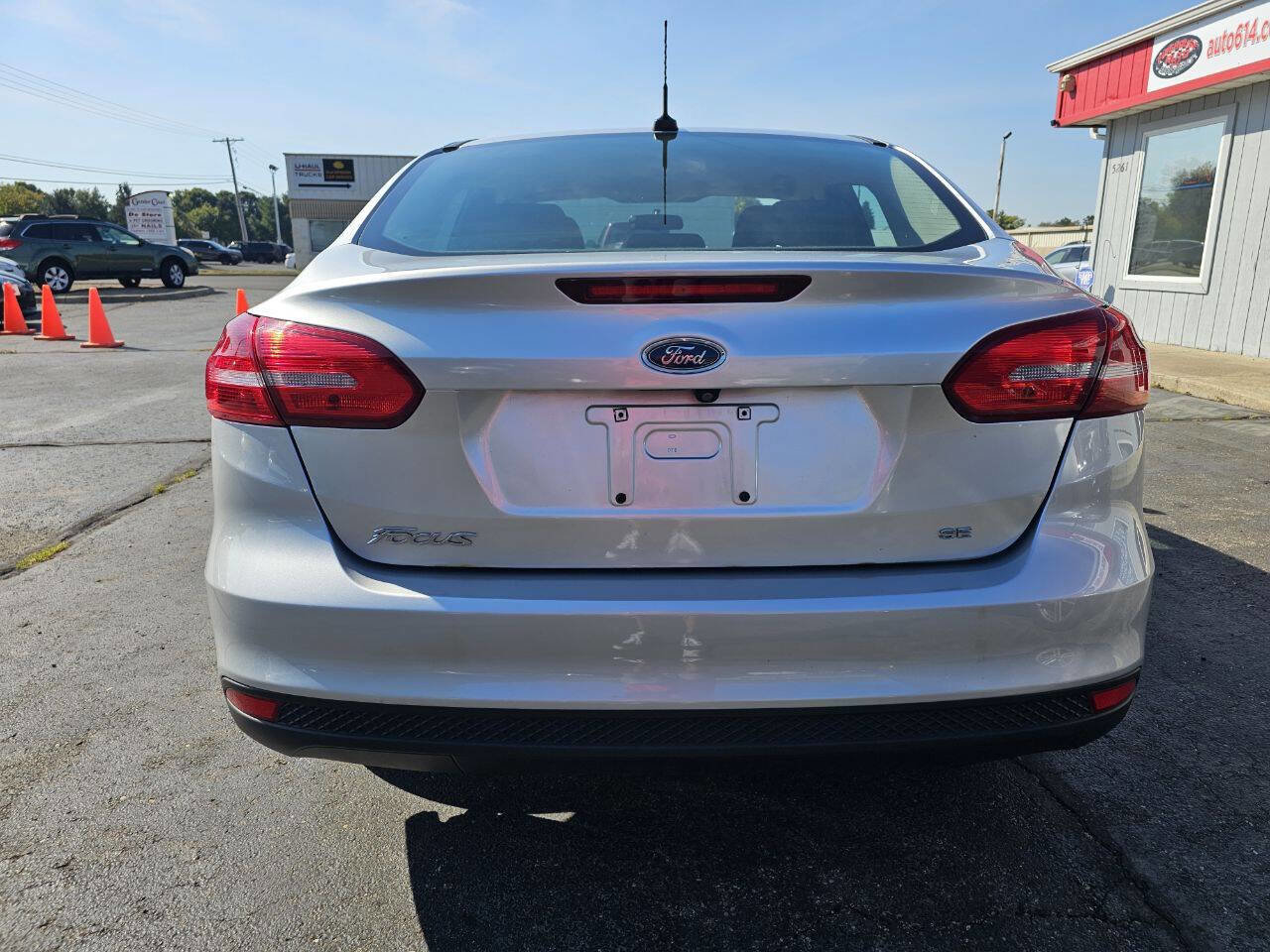 Used 2017 Ford Focus SE w/ Cold Weather Package image 7