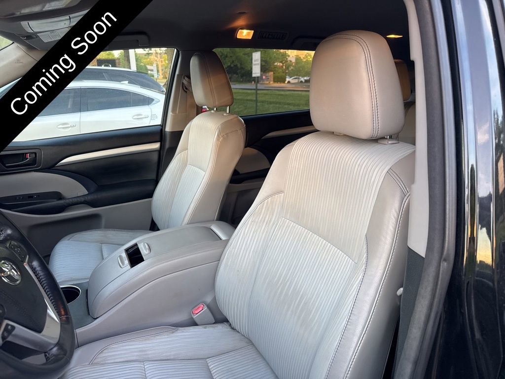Used 2015 Toyota Highlander Plus AWD/4WD image 19