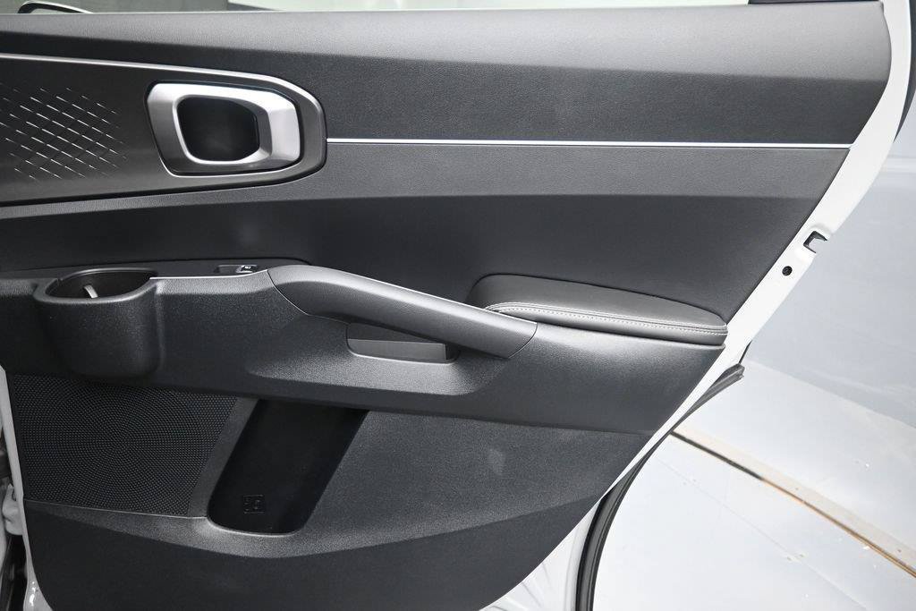 Used 2025 Kia Sorento S w/ Panoramic Sunroof Package FWD image 27