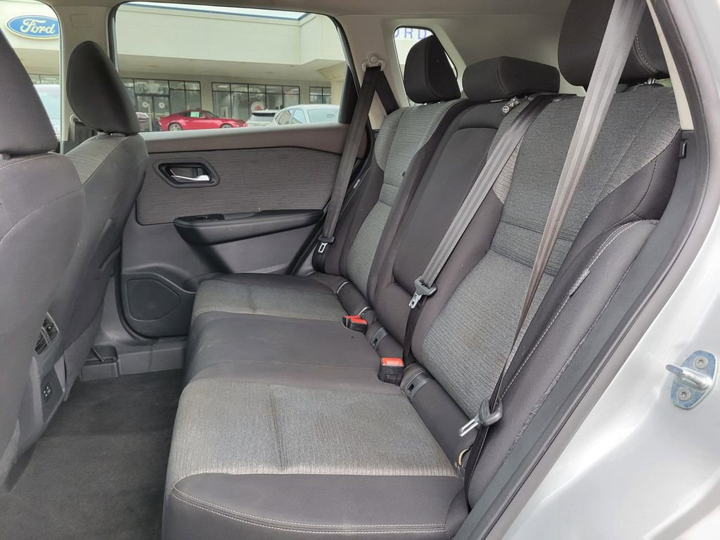 Used 2023 Nissan Rogue SV image 14