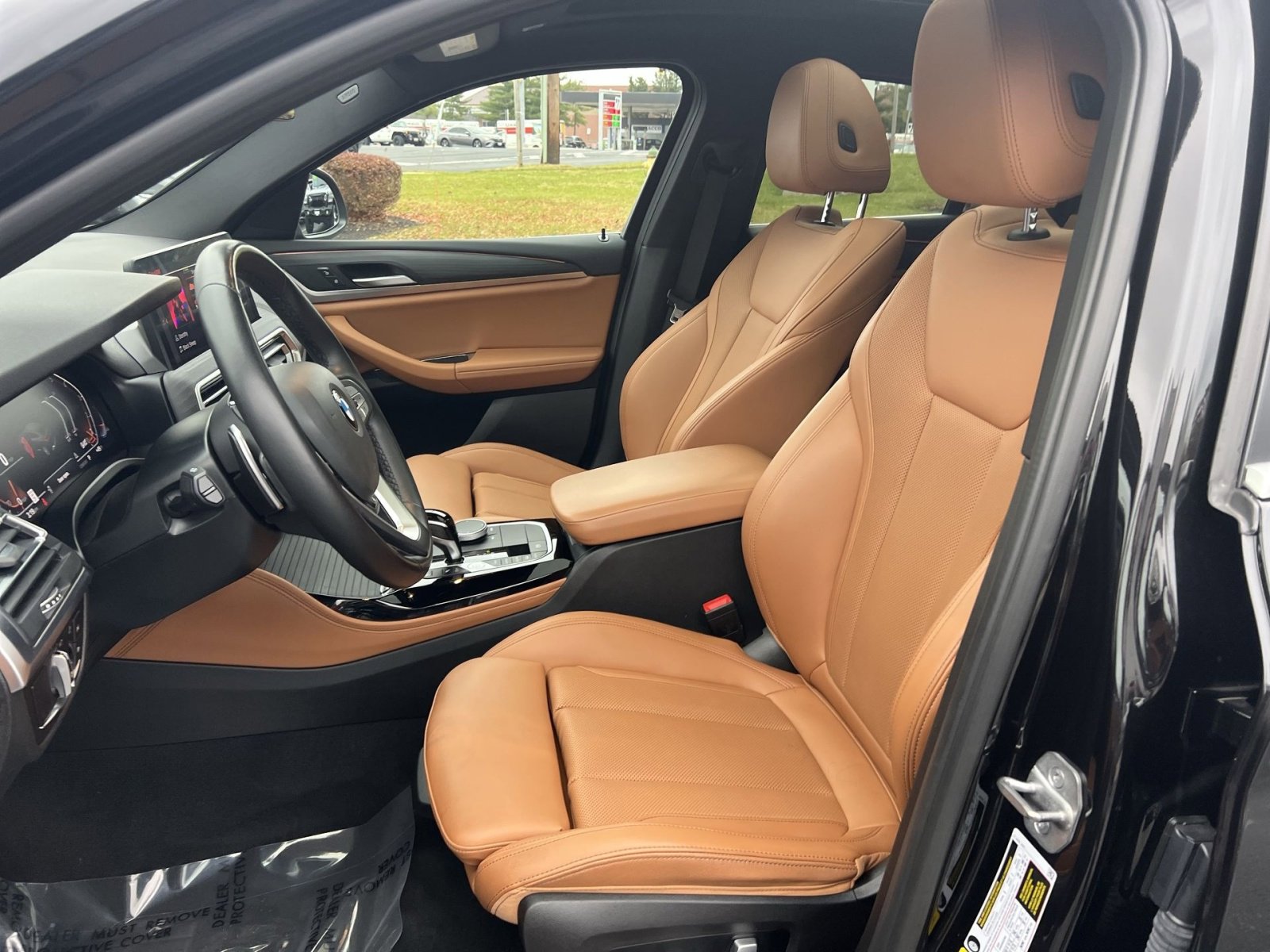 Used 2023 BMW X4 xDrive30i w/ Premium Package image 13