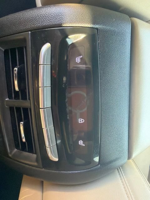 Used 2017 Cadillac XT5 Premium Luxury w/ Driver Assist Package AWD/4WD image 11