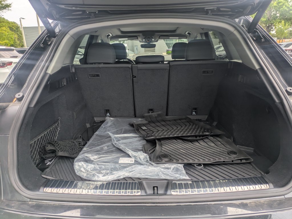 Used 2025 Audi Q5 Premium w/ Convenience Package AWD/4WD image 19