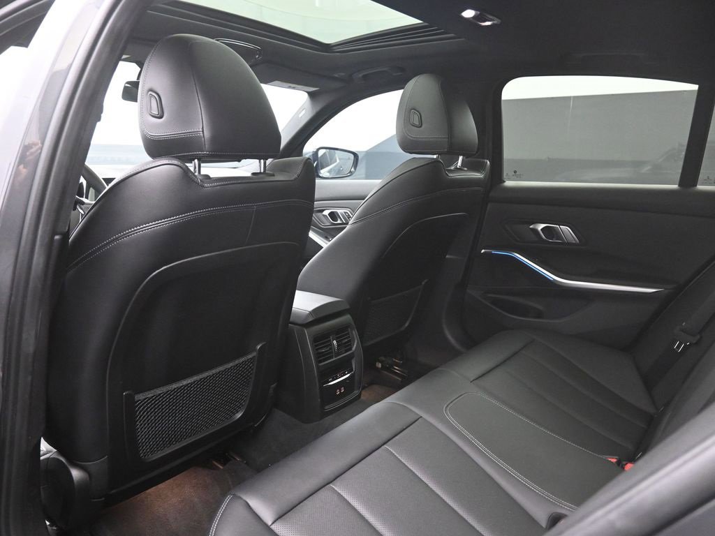 Used 2022 BMW 330i Sedan image 25
