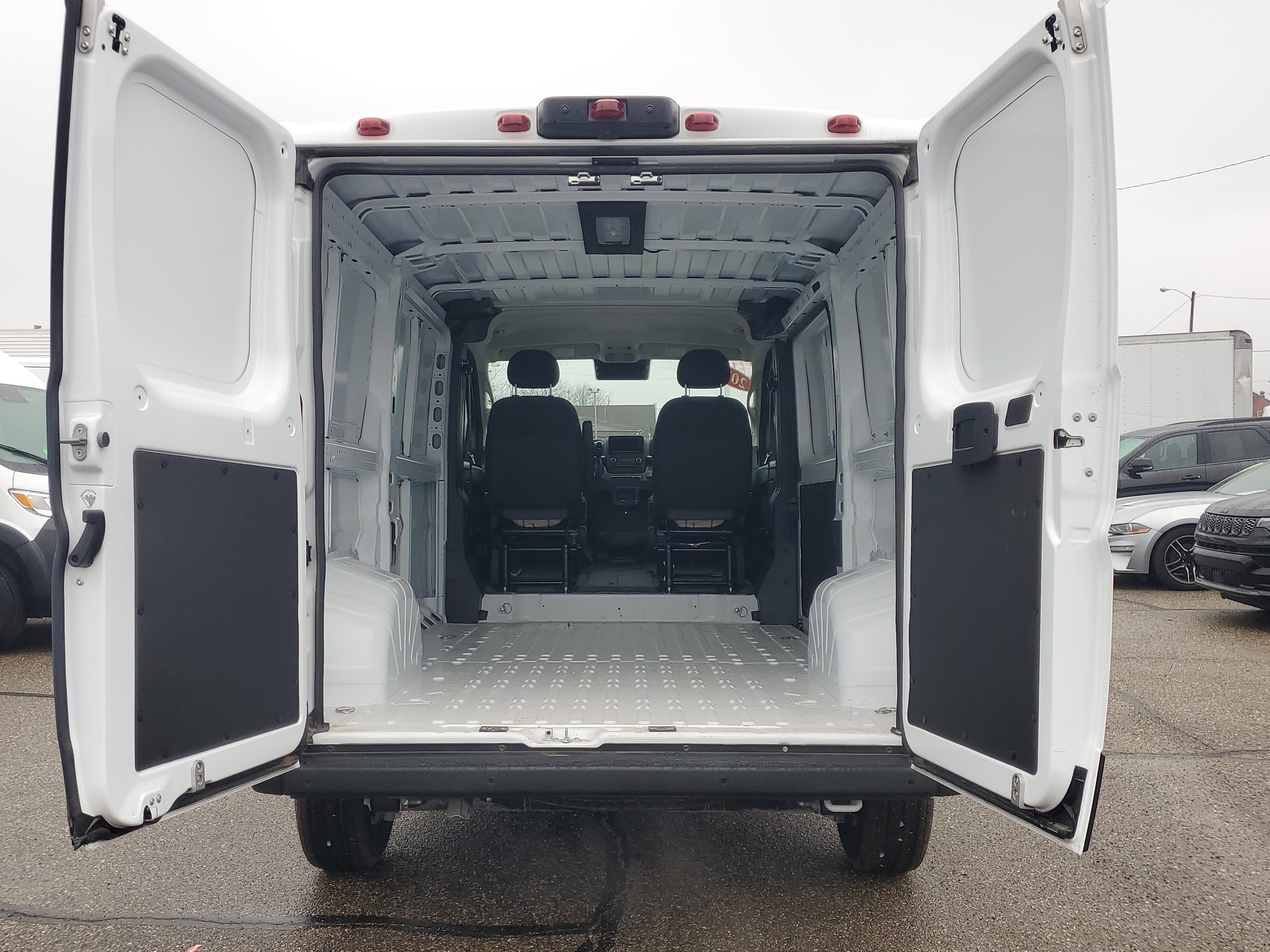 Used 2025 RAM ProMaster 2500 w/ Quick Order Package 22G SLT image 21