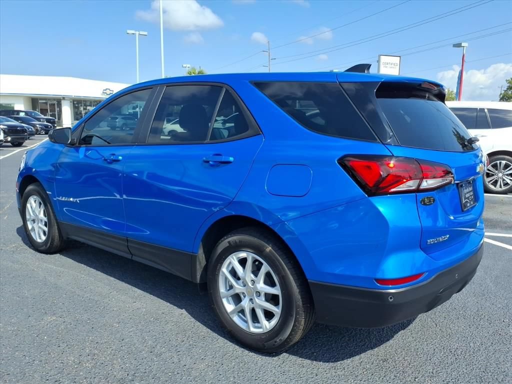 Used 2024 Chevrolet Equinox LS w/ LS Convenience Package FWD image 5