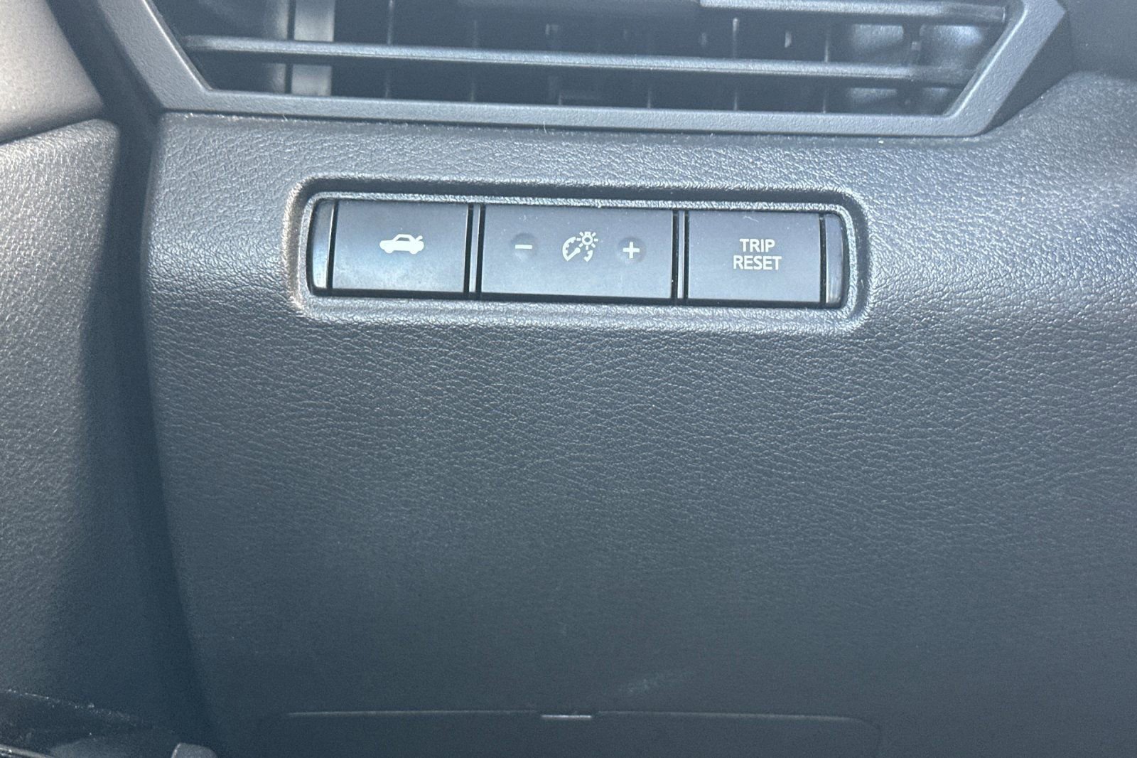 Used 2023 Nissan Altima 2.5 SV FWD image 32